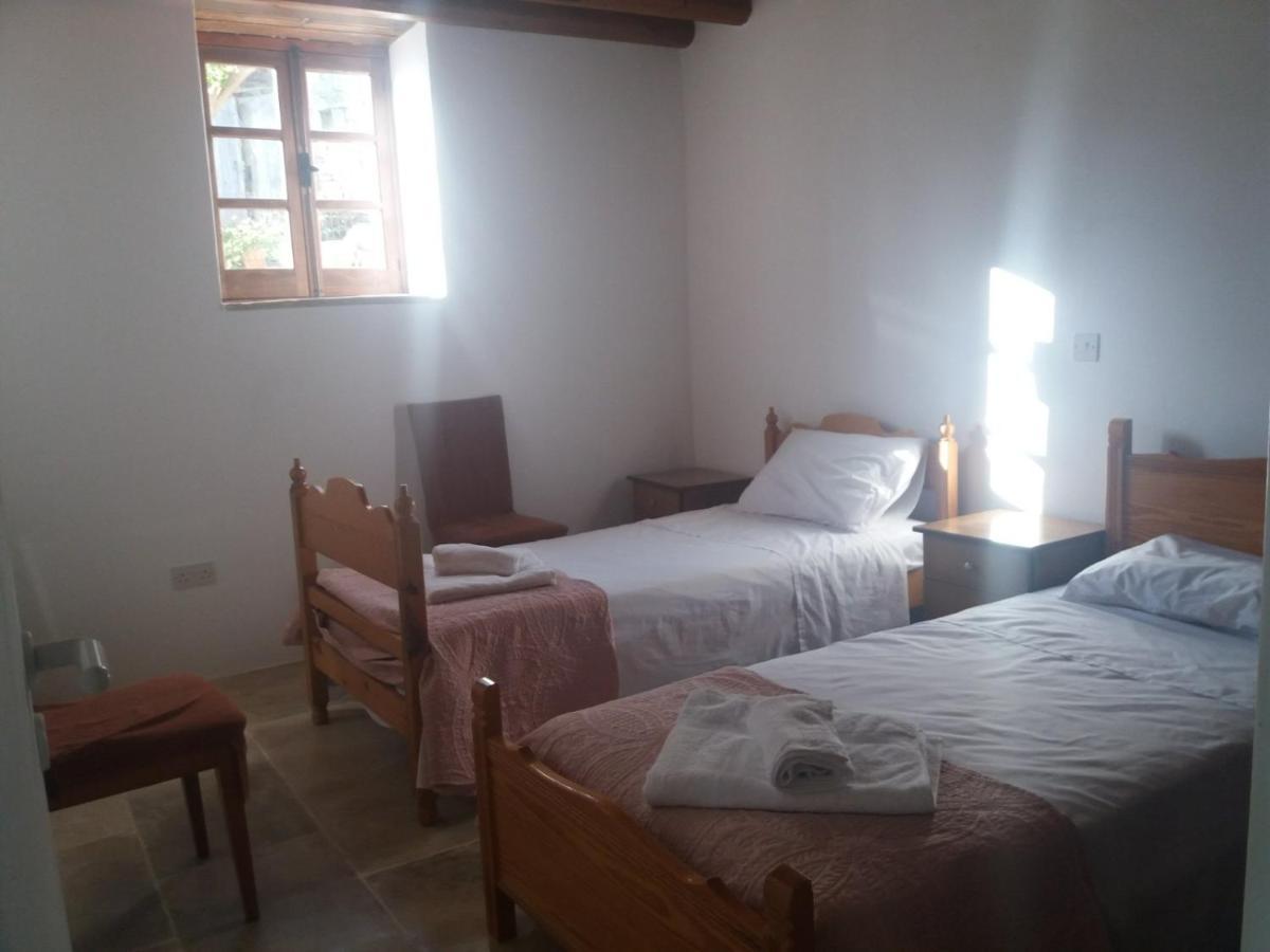 Georgia'S House Bed & Breakfast Fyti Eksteriør bilde